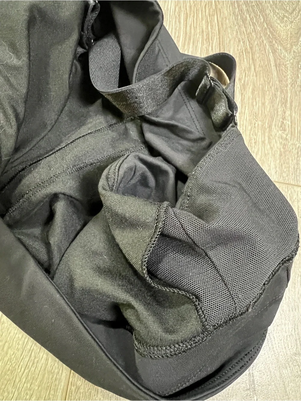 Lululemon Sports Bra Top Size Black Thick Adjustable Straps Soft Stretchy  10